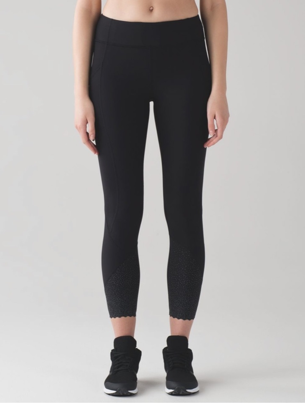Lululemon Tight Stuff Tight II 25" Black size 4 running active cropped pockets
